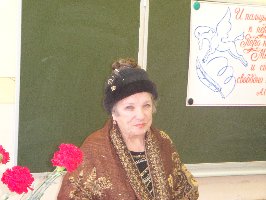 Выступает железногорская поэтесса Л.В.Чинькова, 25.01.2010 г.